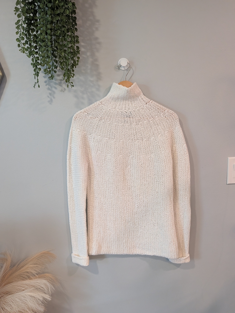 Vintage Donna Karan Cream Turtleneck Knit Sweater Sz M
